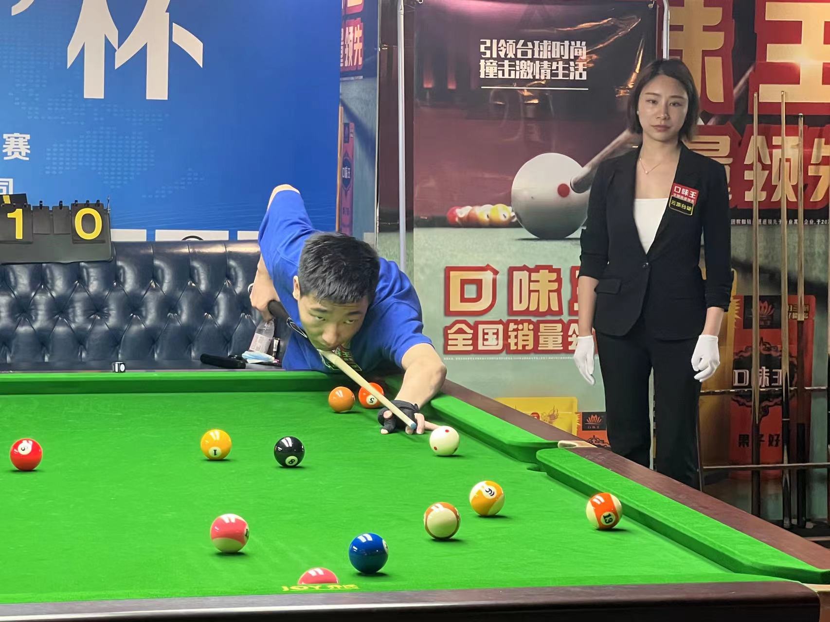 引导球员持 引导球员持