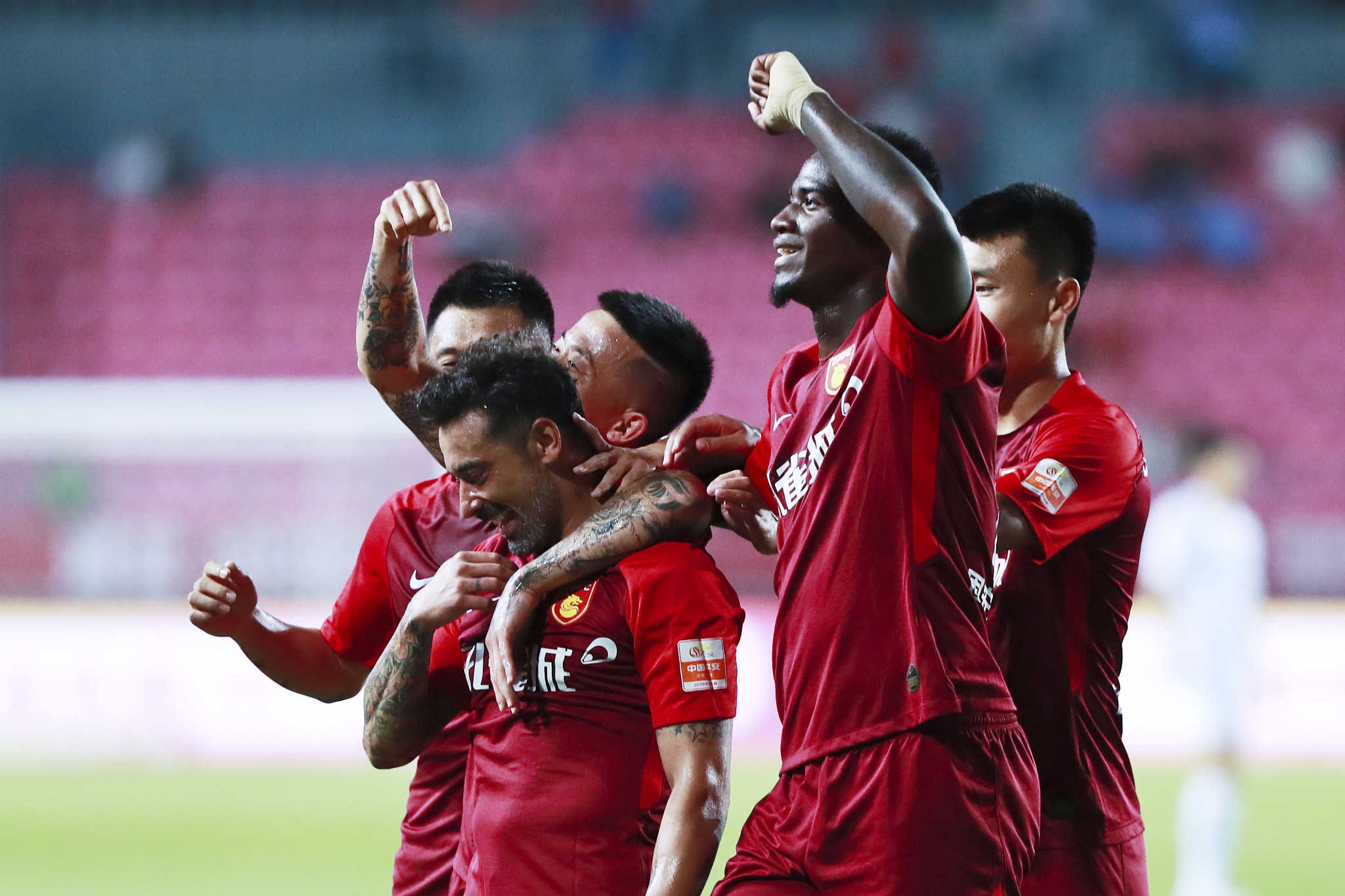 持这种势头 持这种势头