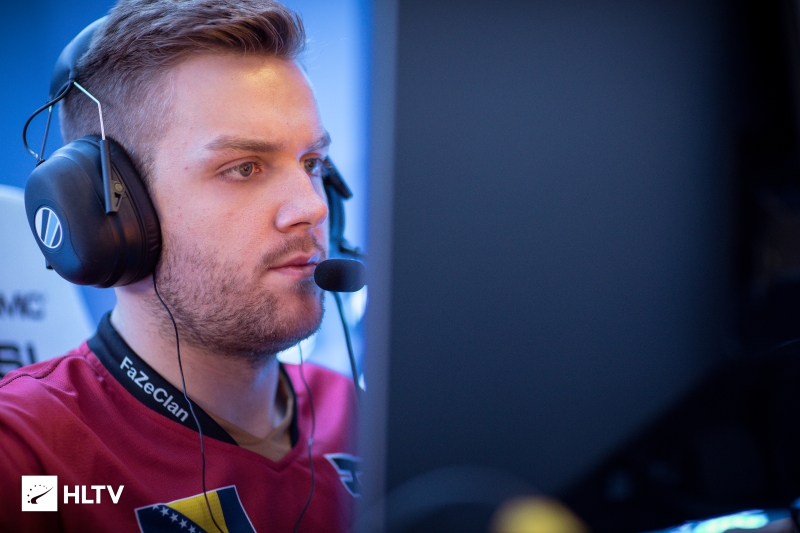 此时硬拼已 此时硬拼已