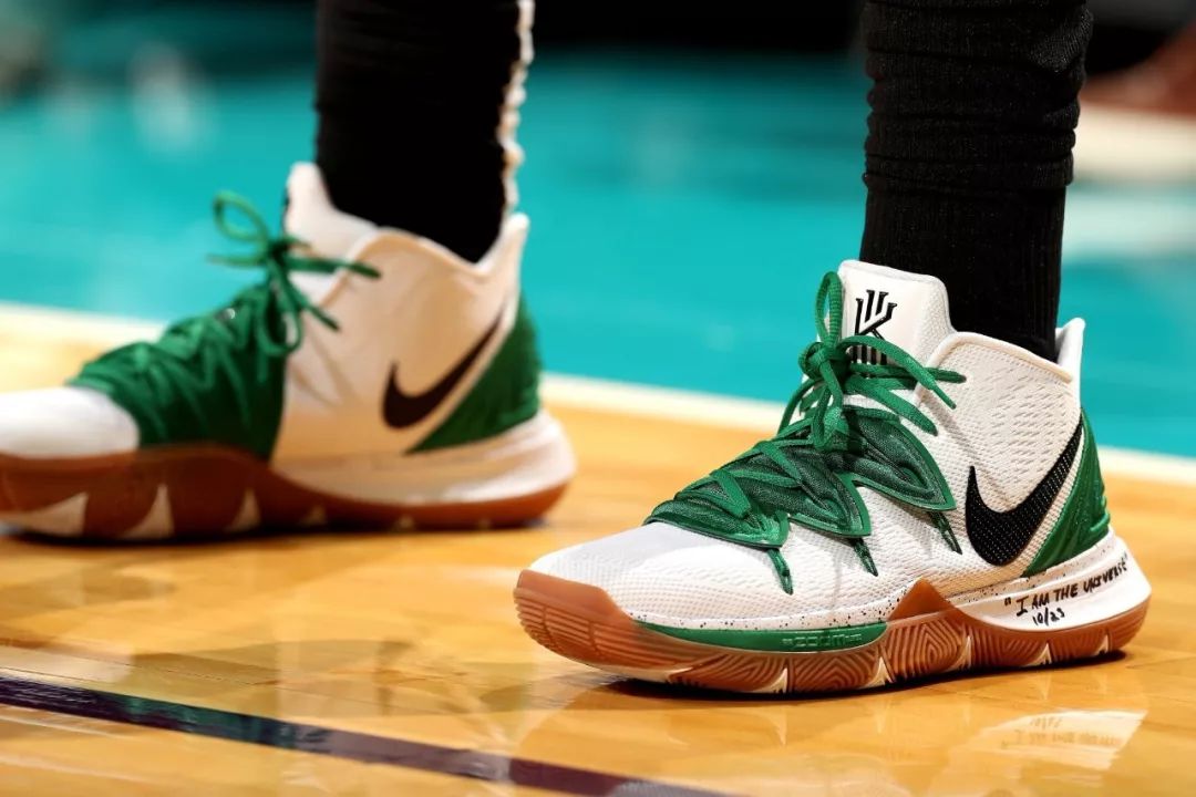 11号在他 11号在他