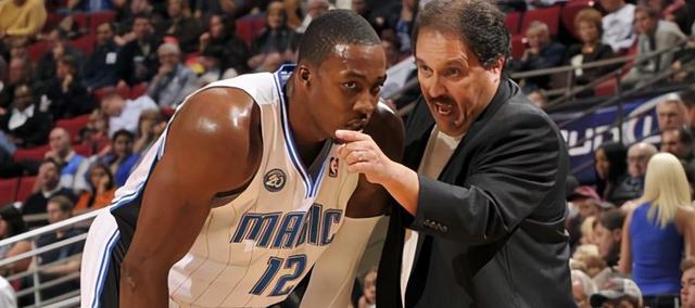 他把任何一 他把任何一